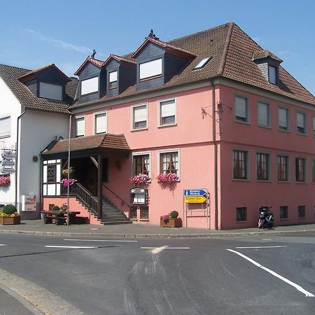 Hotel Schwarzes Ross Шварцах на Майн Екстериор снимка